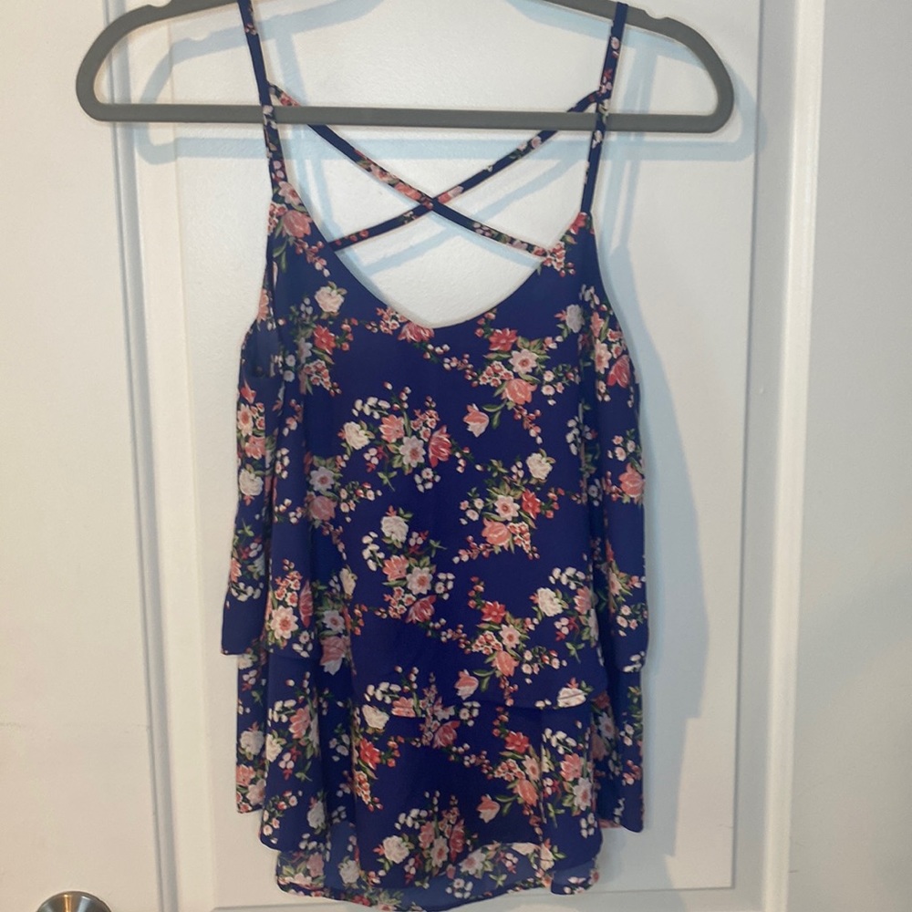 Emmelee Floral Flowy tank